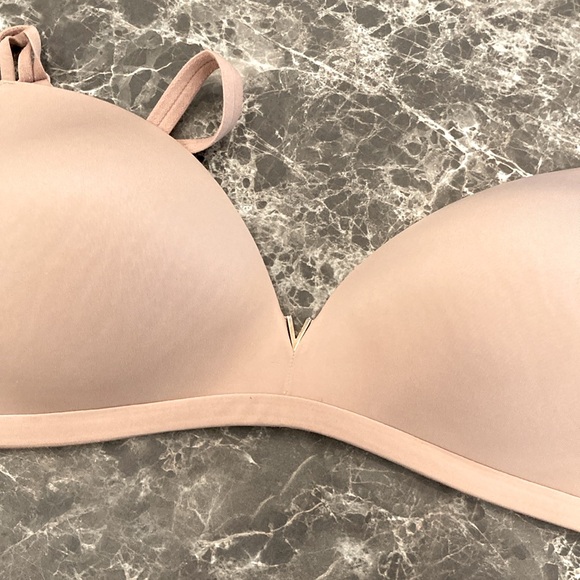 LOT OF 4 VICTORIA’S SECRET BRAS - Picture 4 of 13